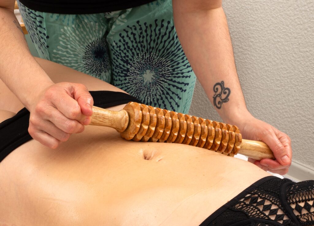 technique-madérothérapie-rouleau-soin anti-cellulite